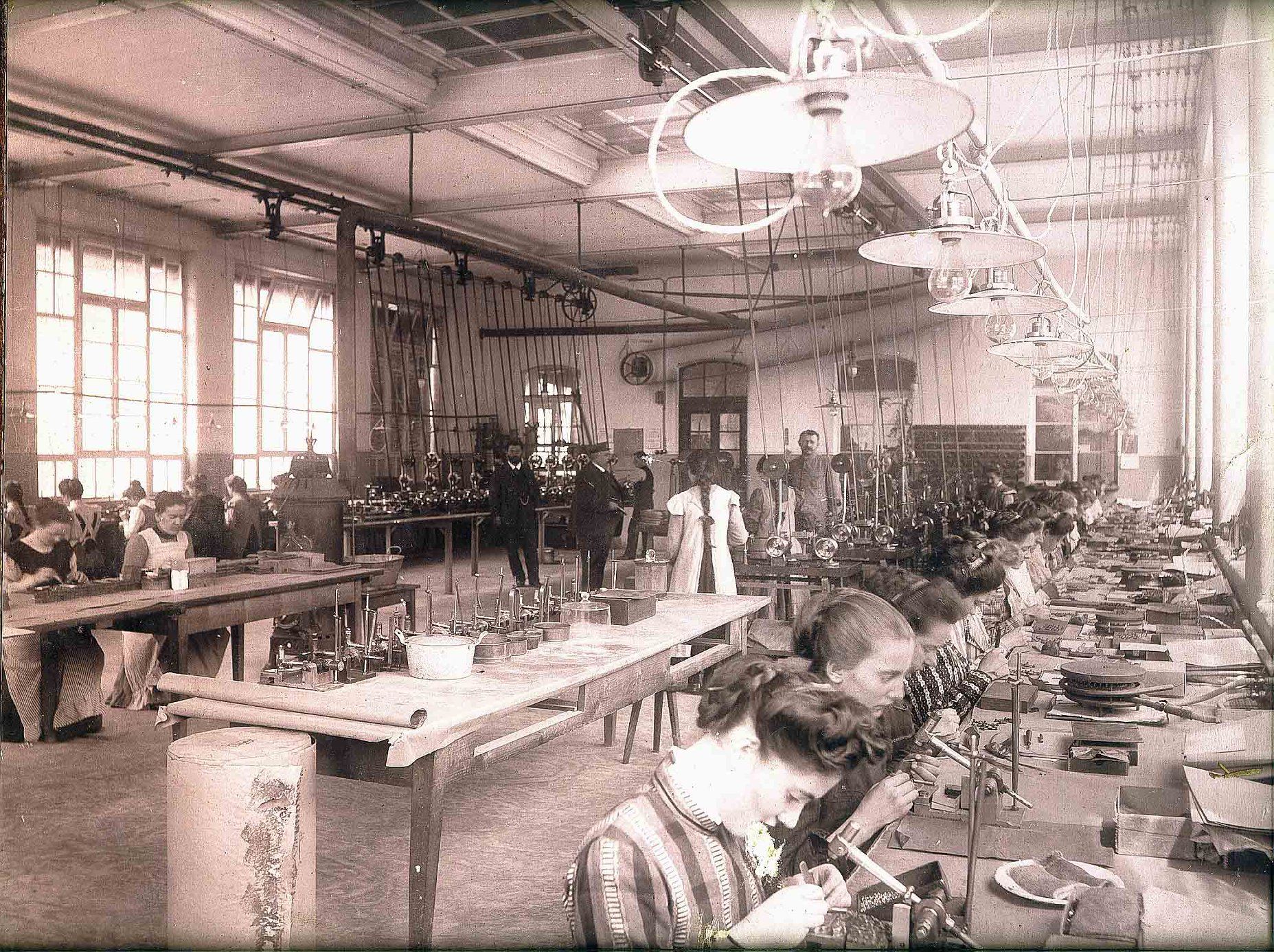 Nel 1908, KERN-LIEBERS disponeva già di grandi impianti di produzione. Nel 1908, KERN-LIEBERS disponeva già di grandi impianti di produzione.
